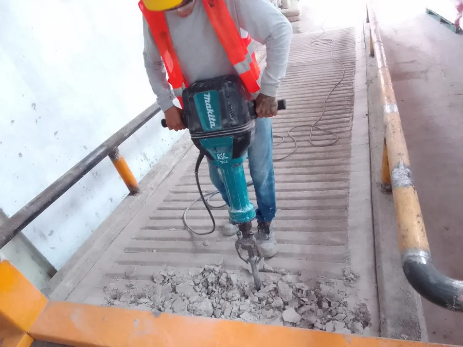 Demolición y reparación de superficie